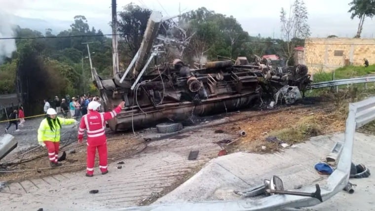 Este Viernes Santo se registró un grave siniestro vial en la vía Bogotá–Girardot que dejó como saldo dos personas fallecidas en la vía Bogotá - Girardot (Vía X)