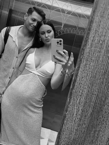 "16 años", escribió en el