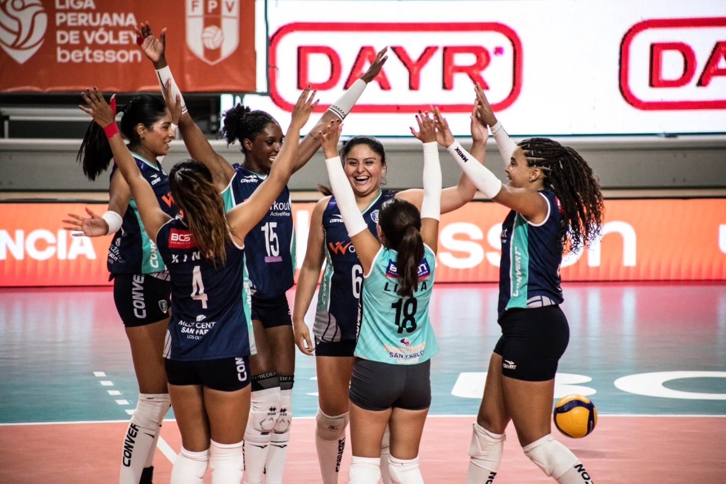 Deportivo SOAN superó por 3-0 a Circolo Sportivo Italiano, con parciales de 25-20, 25-16 y 25-19.