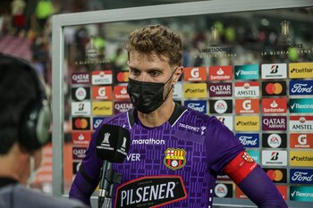 Javier Burrai, arquero de Barcelona SC, fue una de las figuras ante Universitario de Deportes. | Foto: Barcelona SC