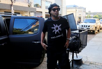 Ronaldinho estuvo demorado toda la