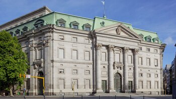 El Banco Nación y otras