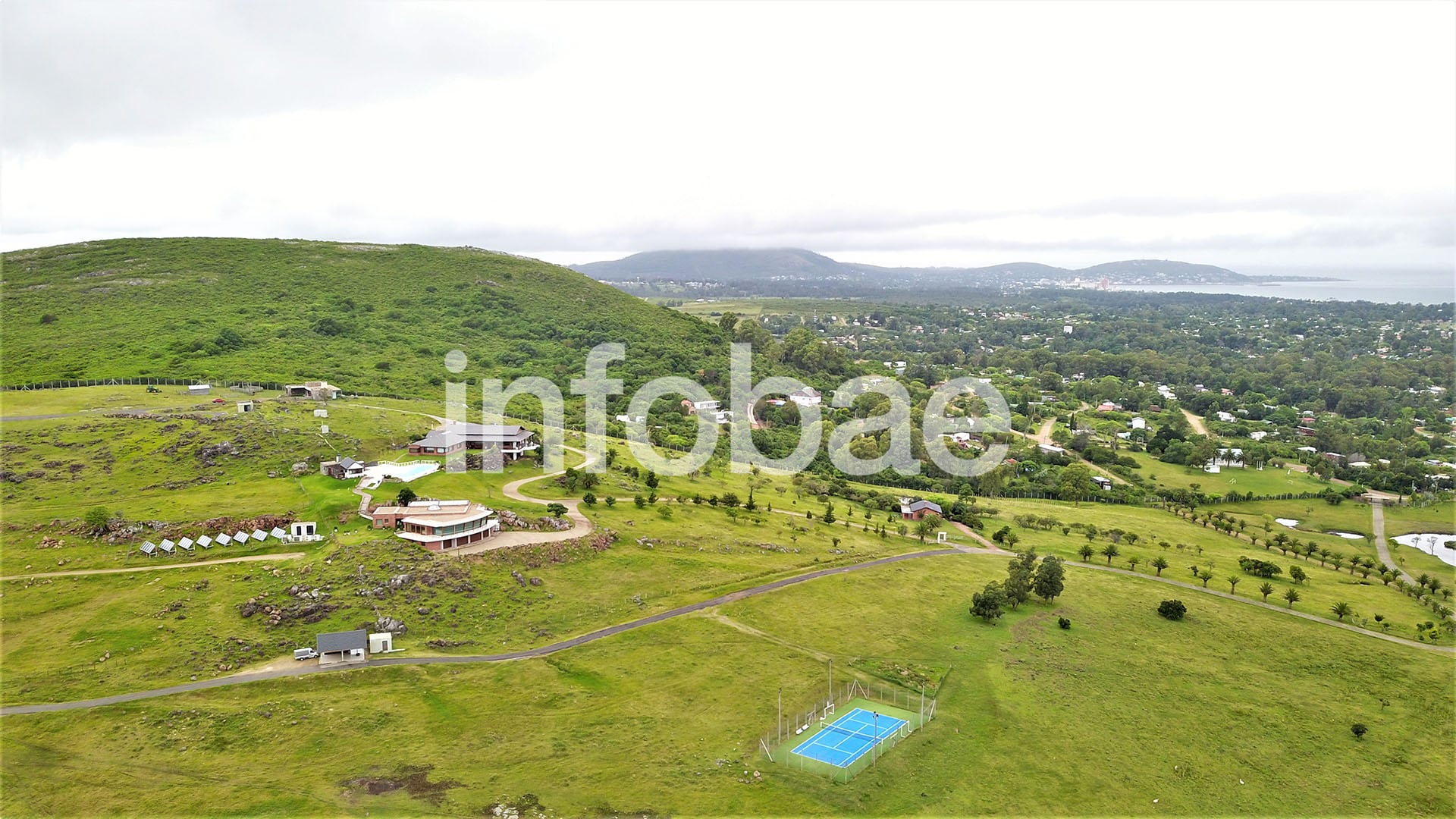 Vista aérea de la mansión en Maldonado del ex gremialista Marcelo Balcedo (Infobae)