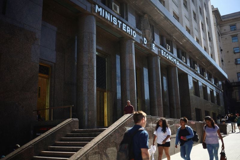 La CGT se movilizará el 19 o 20 de este mes ante el Ministerio de Economía en reclamo por los endeudados (Foto: Reuters/Tomás Cuesta