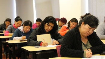 Ley autoriza entrega de bono de S/487 a maestros y auxiliares del sector público: conoce todos los detalles