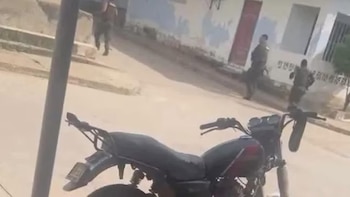 Unos 300 niños quedaron en medio de los ataques con drones explosivos en el sur de Bolívar: el acto terrorista del ELN dejó nueve militares heridos