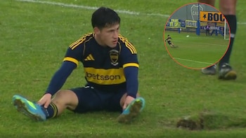 La insólita escena que definió el Superclásico de Reserva entre River y Boca: el penal fallado por culpa del césped levantado