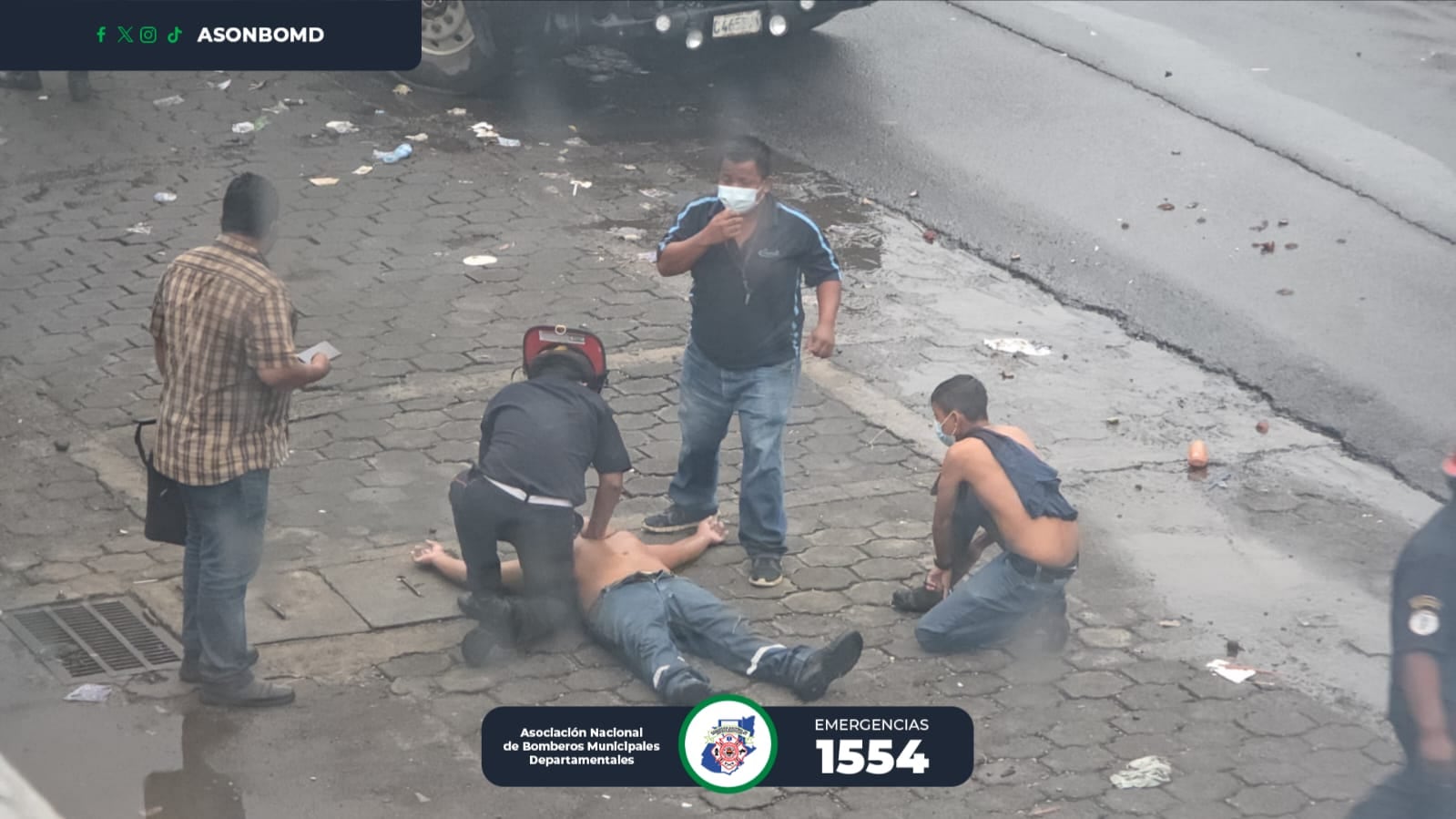 Varias personas resultaron heridas luego de que antimotines se enfrentaran con manifestantes en Cuyotenango, Suchitepéquez, Guatemala. (Bomberos Municipales Departamentales)