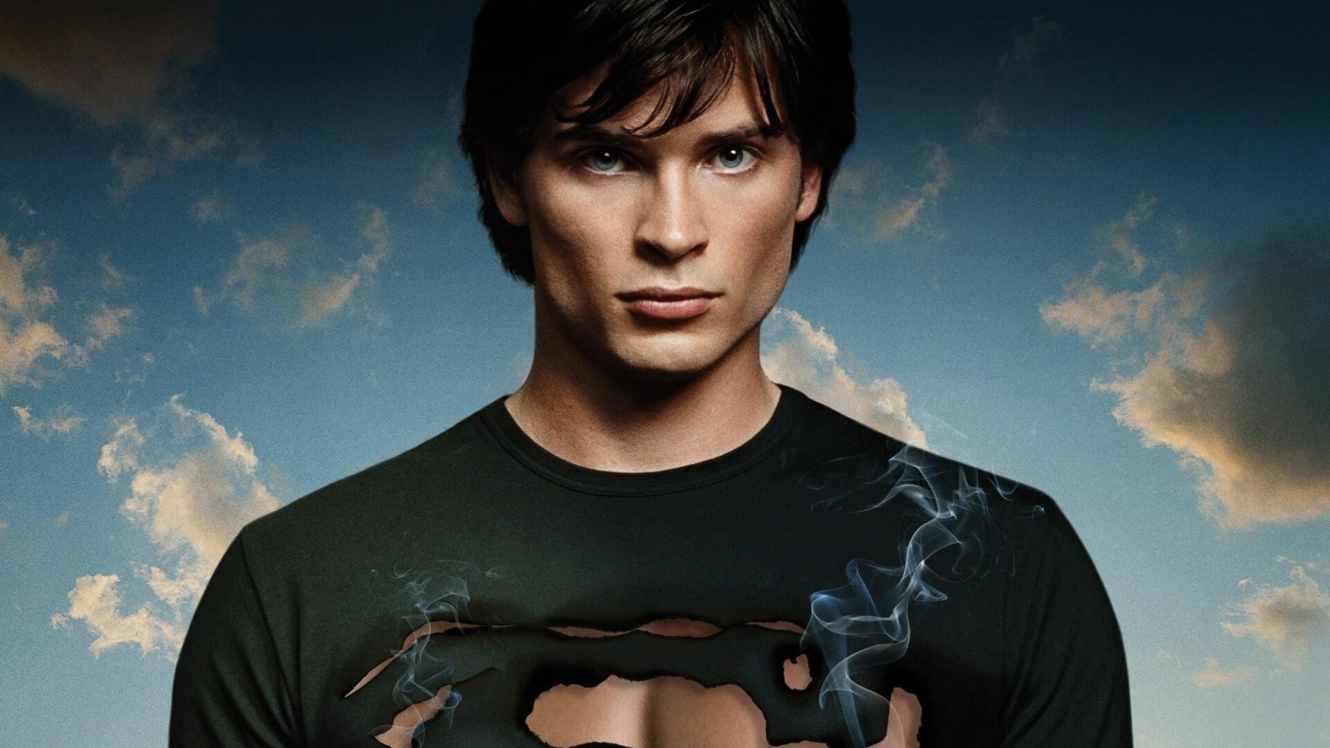 Tom Welling explicó que no usó el traje de Superman en Smallville para mantener el enfoque en la juventud y el autodescubrimiento de Clark Kent