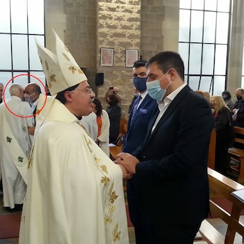 Monseñor Habib Chamieh saluda al