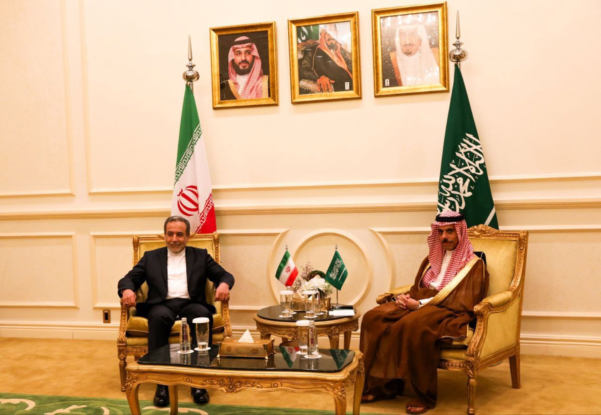 10/05/2025 May 10, 2025, Jeddah, Saudi Arabia: Iranian Foreign Minister ABBAS ARAGHCHI (L) and Saudi Arabia