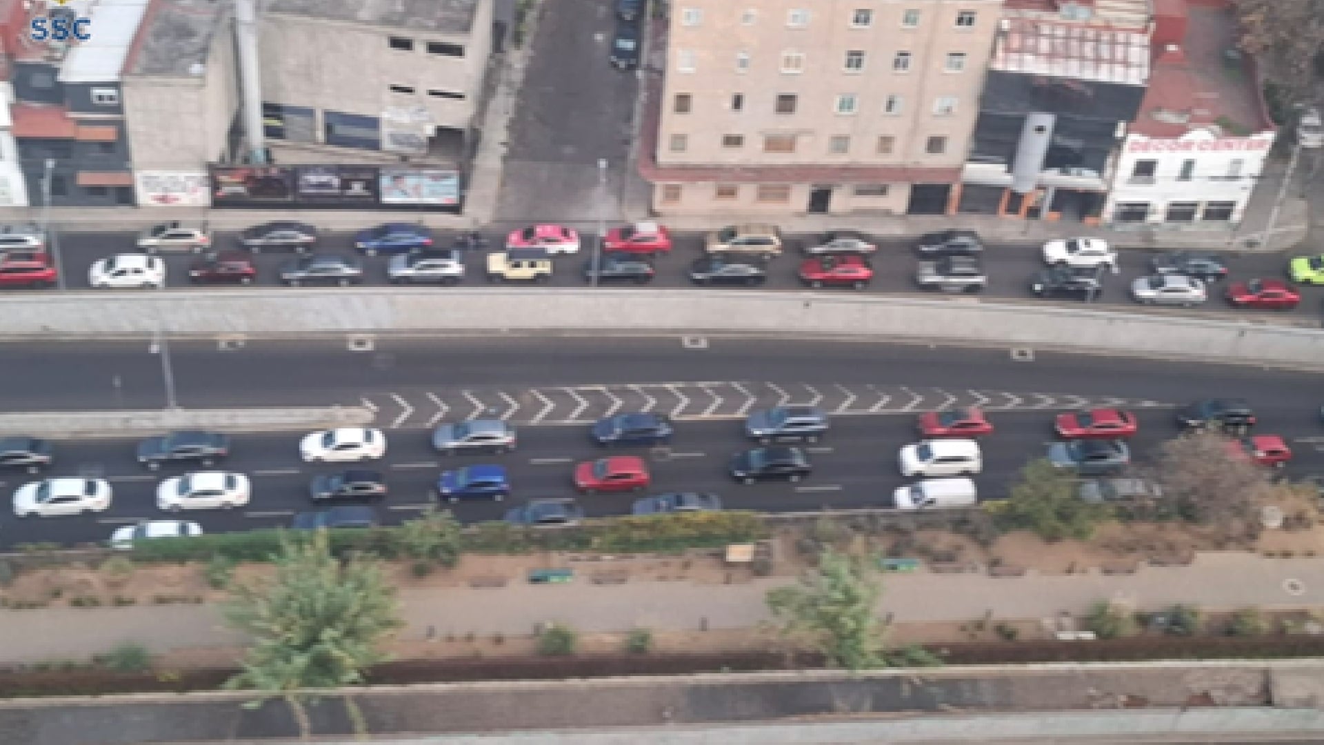 Tráfico carga vehicular CDMX Viaducto SSC-CDMX (@OVIALCDMX/X)