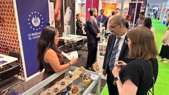 En fotos: El Salvador llevó café, cacao y licores a una feria de Estambul para abrirse paso en Eurasia
