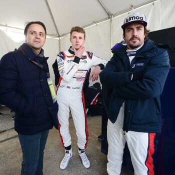 El español Fernando Alonso (d)