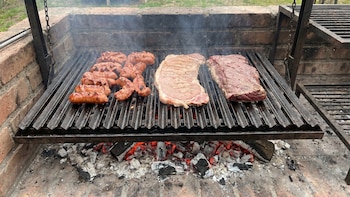 Qué cortes elegir y cómo hacer un asado mundialista perfecto: los consejos de una experta en carnes