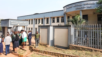 Uganda da el alta a su último paciente de ébola e inicia la cuenta atrás para declararse libre del virus