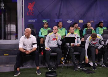 Luis Díaz estaba sentado detrás