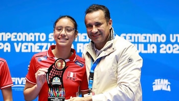 Marcela Manrique, la armadora de tan solo 14 años que ilusiona al vóley peruano tras ser premiada en el Sudamericano Sub 19