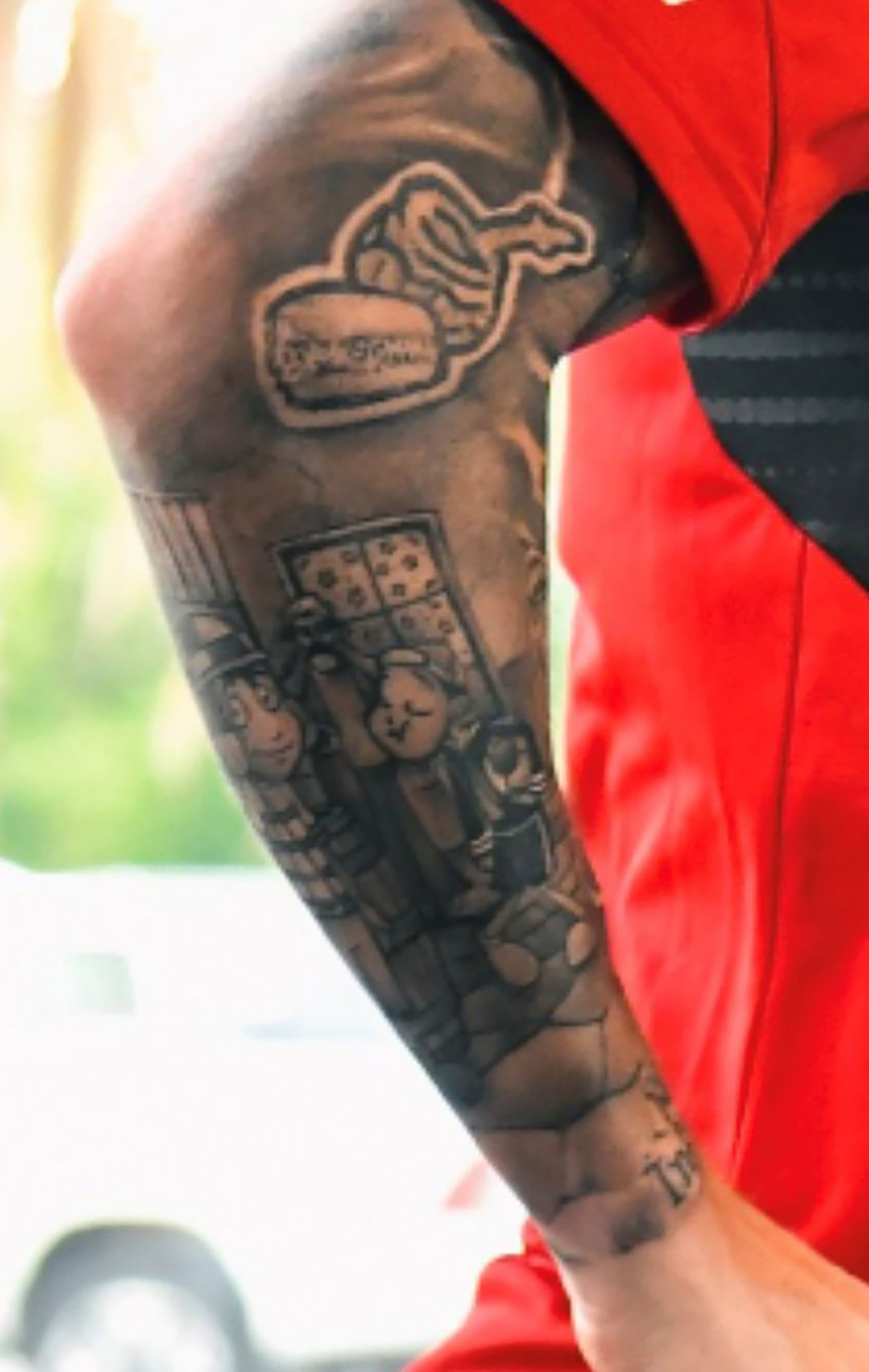 El Chavo del 8, un alfajor de maicena y el mate, los diseños elegidos por el flamante refuerzo del Millonario