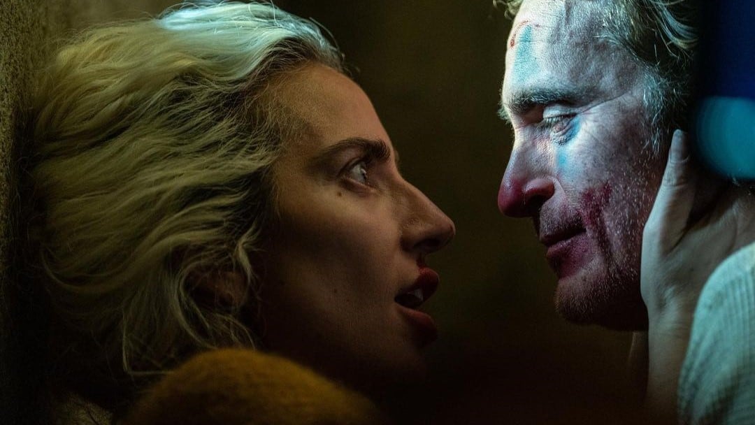El resultado de Joker 2 demuestra que alejarse de las fórmulas clásicas puede alejar al público, incluso con figuras de alto perfil como Lady Gaga y Phoenix(Créditos: Warner Bros. Pictures)