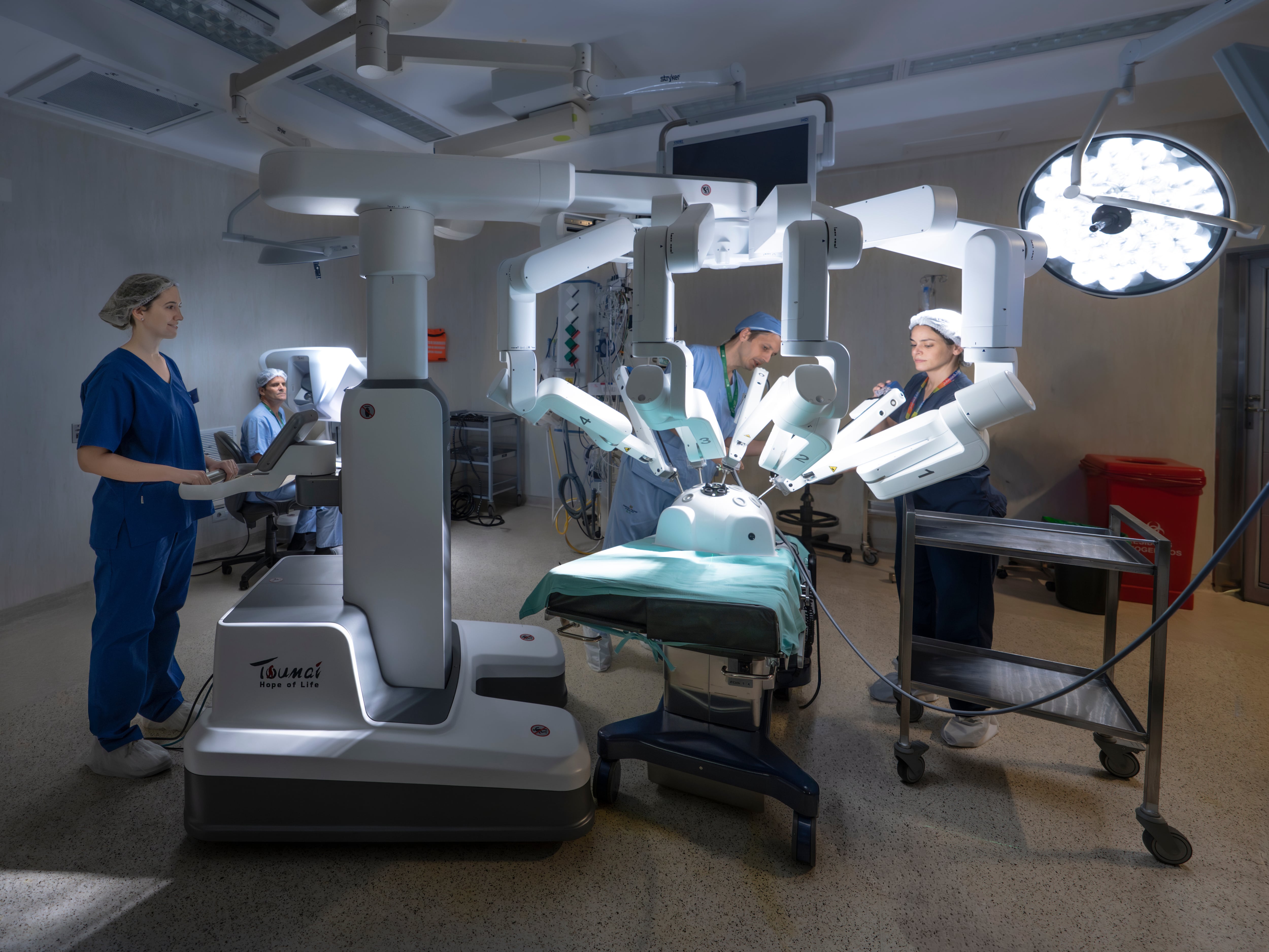 El Hospital Italiano realizó en 2008 la primera cirugía robótica de la Argentina con el sistema Da Vinci y amplió en 2025 su alcance con el robot Toumai (Gentileza: Hospital Italiano)