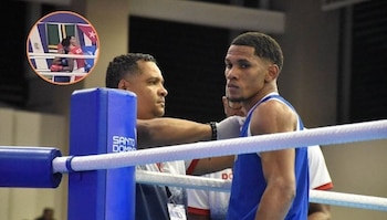 El árbitro detuvo el combate en el segundo asalto y confirmó marcas de mordida y sangre en el cuello de Miguel Ángel Encarnación. (Cortesía: Federación Dominicana de Boxeo