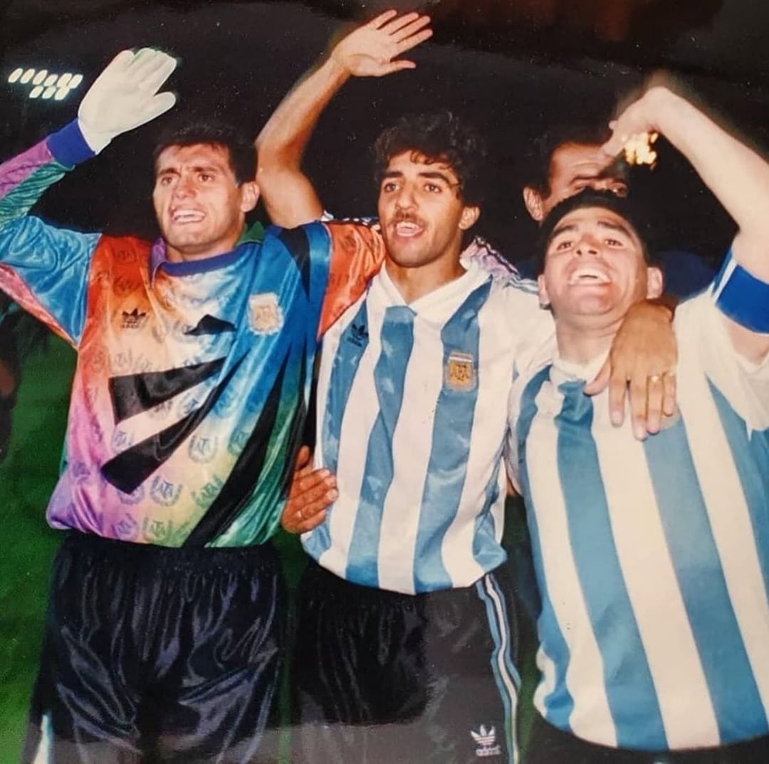 Diego Maradona, Sergio Vázquez y Sergio Goycochea celebran el pase al Mundial 94 tras superar a Australia en el repechaje