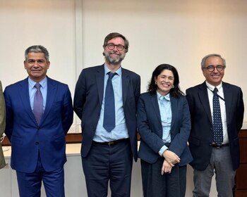 Representantes de la IRU y