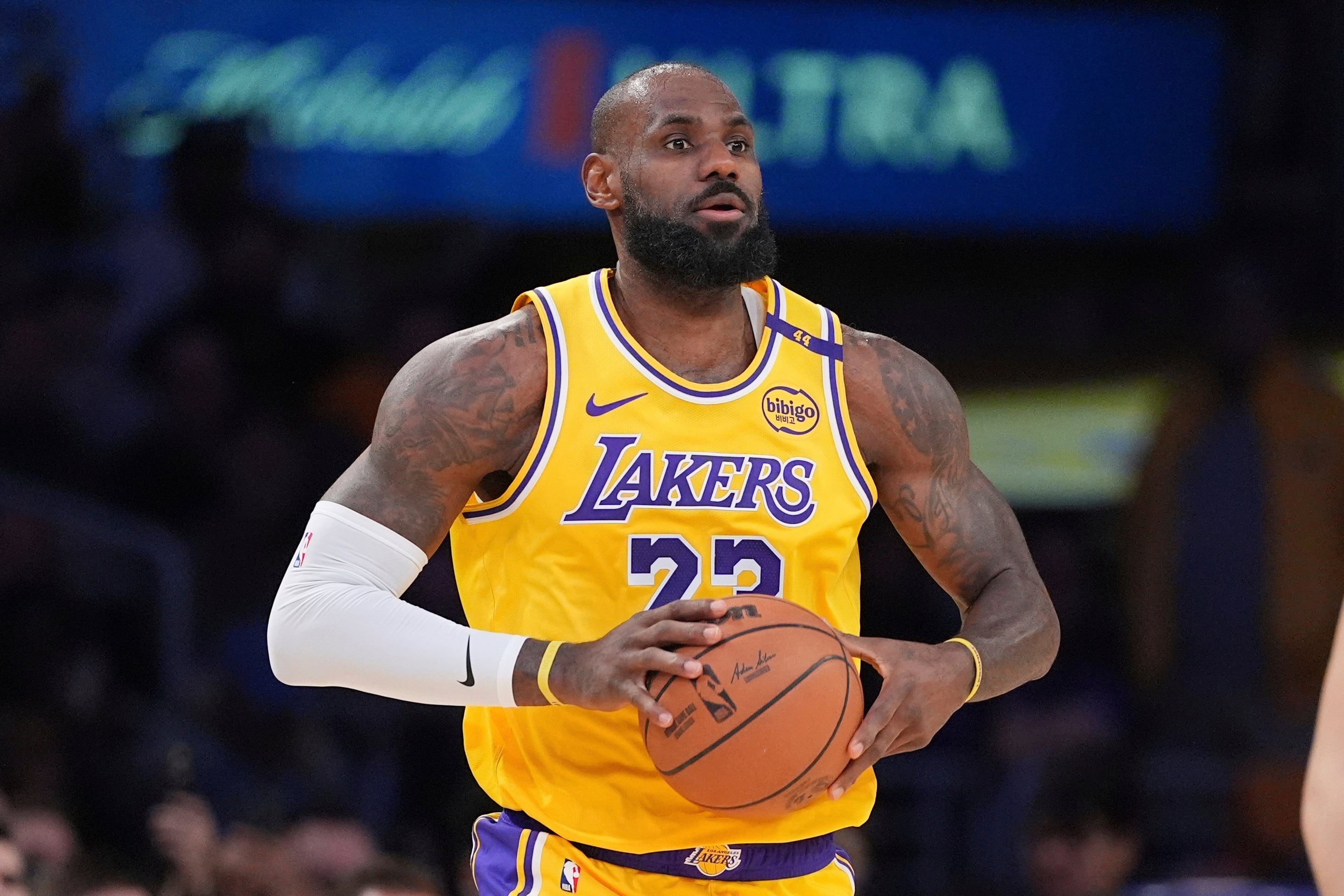 LeBron James seguirá jugando en Los Angeles Lakers (AP Photo/Mark J. Terrill)