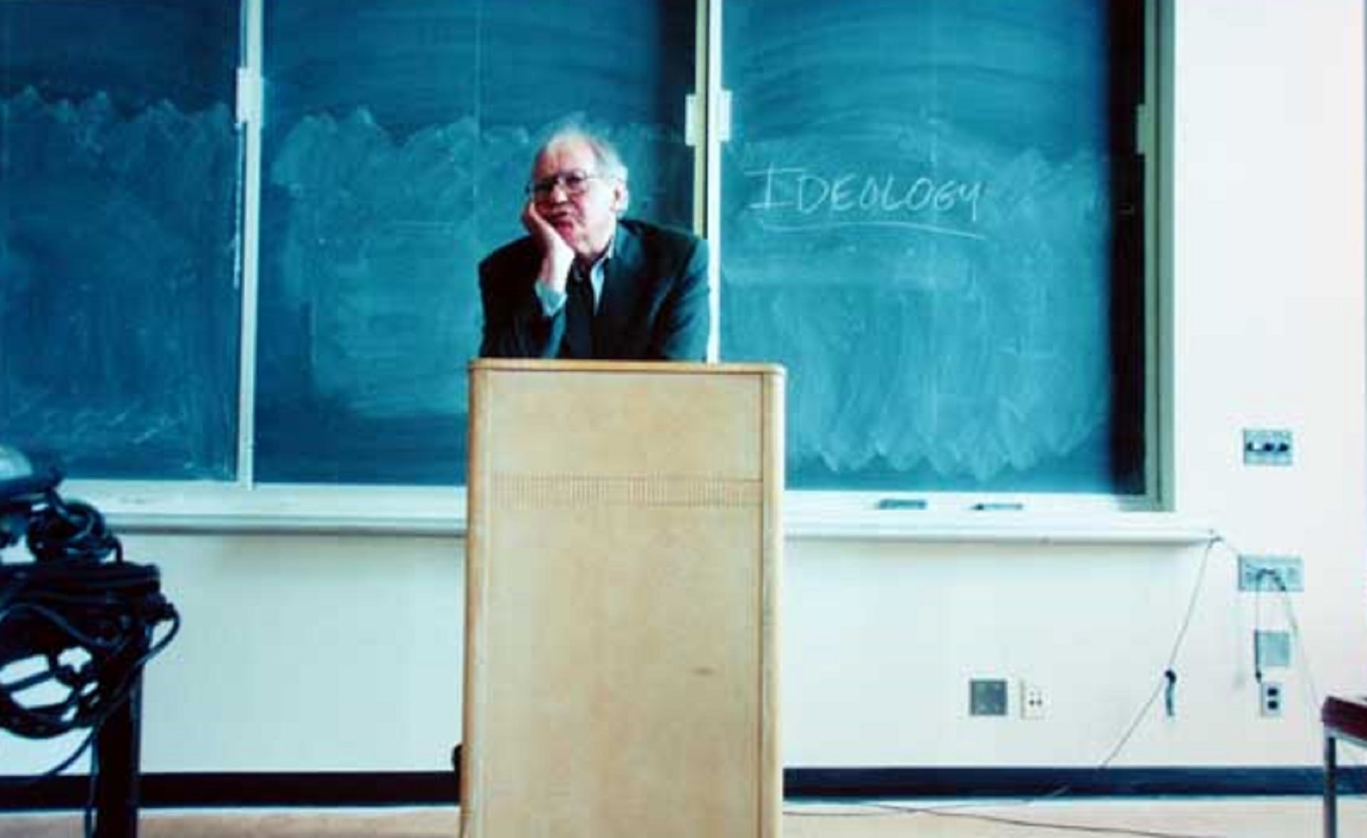 Conferencia de Fredric Jameson en la UCLA de Los Angeles en el año 2001