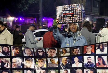 Familiares de los israelíes secuestrados