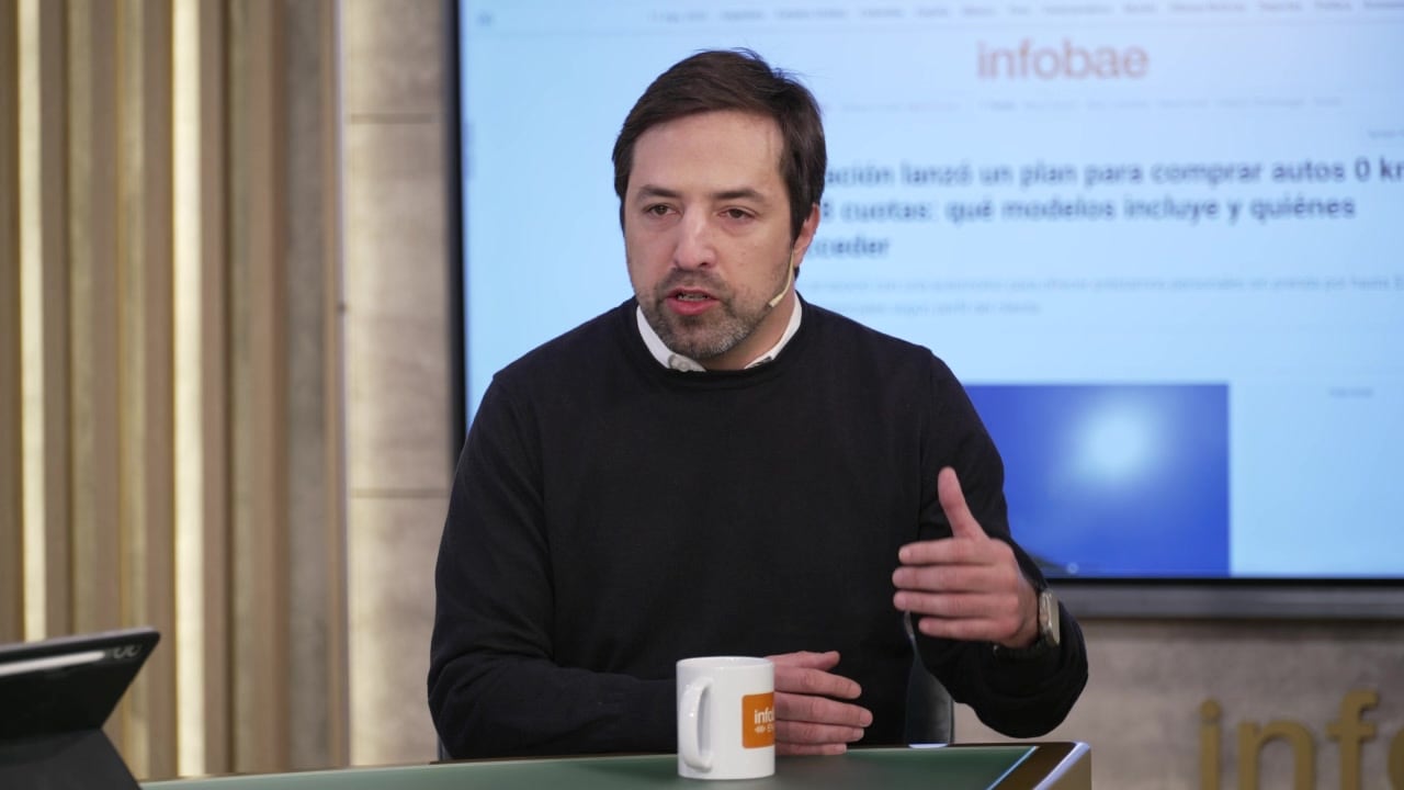 Según el funcionario, la resolución nacional que exige cobrar a extranjeros “oculta el ajuste” en salud