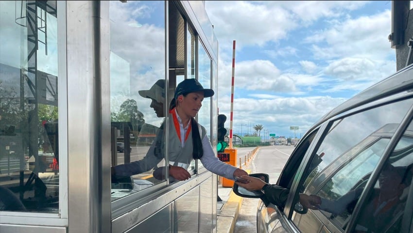 El impacto ocurrió en plena hora pico, generando congestión en la salida norte de Bogotá. - crédito AcceNorte