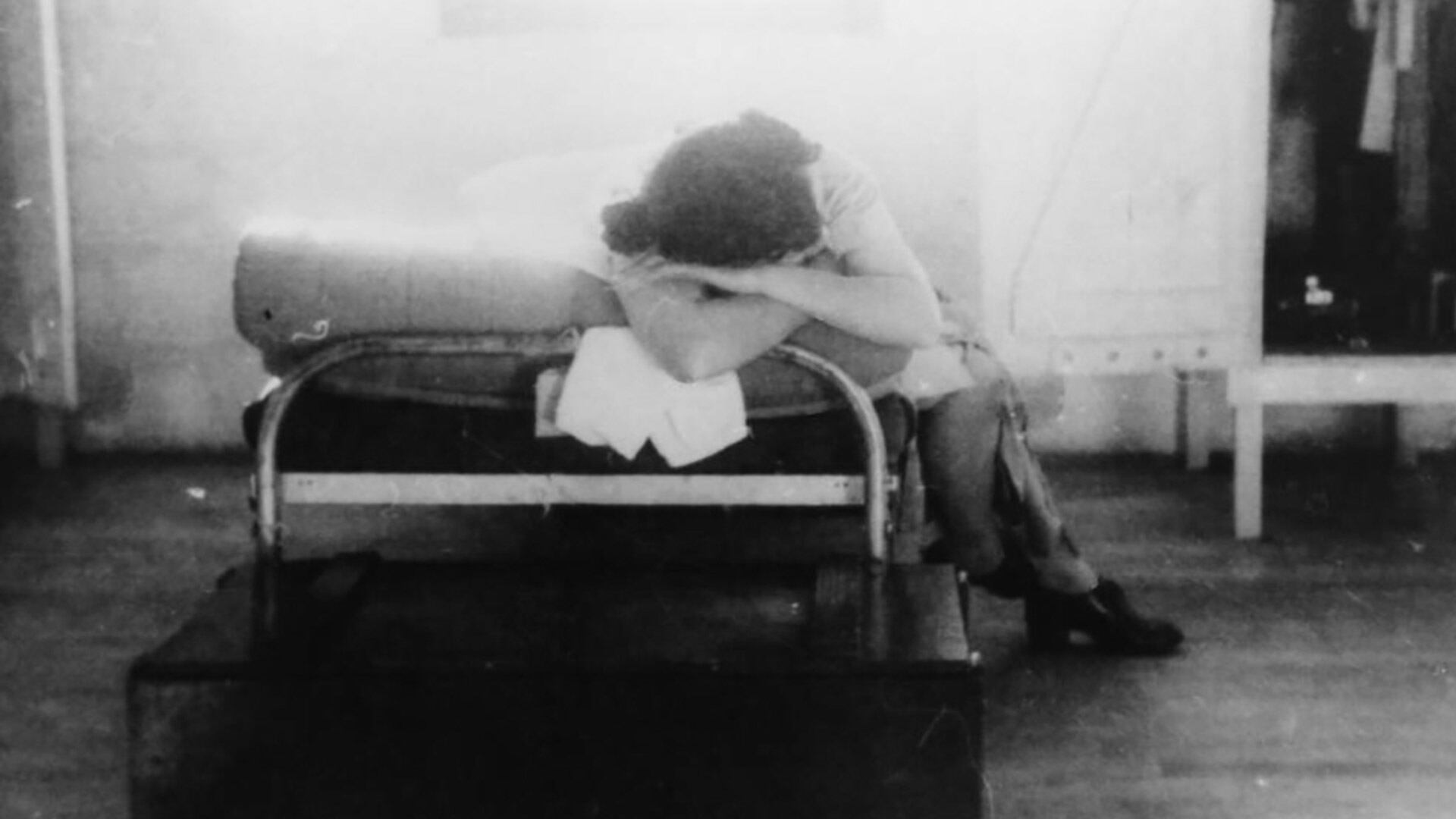 La Orden Ejecutiva 9066, firmada por Franklin D. Roosevelt, permitió la detención masiva de japoneses, alemanes e italianos, muchos de ellos ciudadanos estadounidenses (Centro Lawrence De Graaf para la Historia Oral y Pública, Universidad Estatal de California, Fullerton)