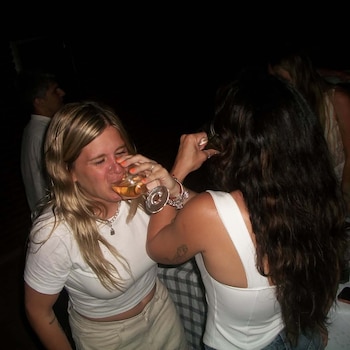 Las amigas protagonizaron un brindis