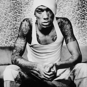 Tricky inició su carrera en Massive Attack y luego desarrolló una exitosa carrera en solitario, transformándose en una de las figuras más influyentes del trip-hop - crédito Anton Corbijn @trickyofficial/Instagram