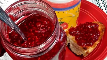 La jalea de frambuesa combina