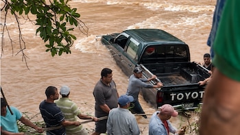 Lluvias dejan tres muertos y mantienen en alerta a varias zonas de Honduras