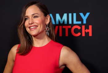 Mientras enfrenta la presión mediática, Jennifer Garner continúa desarrollando nuevos proyectos en cine y televisión (REUTERS/Mario Anzuoni)