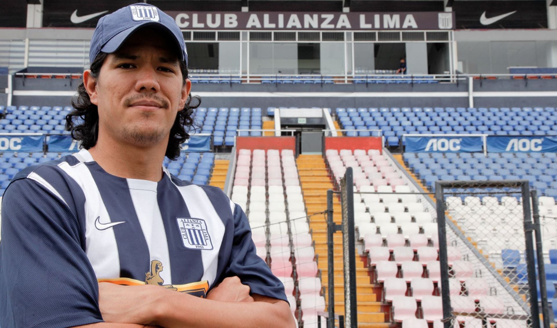 El retiro de Óscar Vílchez estuvo marcado por una pérdida familiar que cambió su relación con el fútbol. El exmediocampista explicó que jugar era una forma de conectarse con su padre y su hermano, un vínculo que perdió sentido tras su fallecimiento. (Alianza Lima)