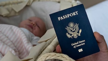 El Departamento de Justicia de Estados Unidos impulsa cargos penales contra el “turismo de nacimiento” tras el revés de la Corte Suprema