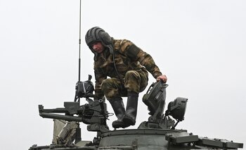 Un soldado ruso contratado sale