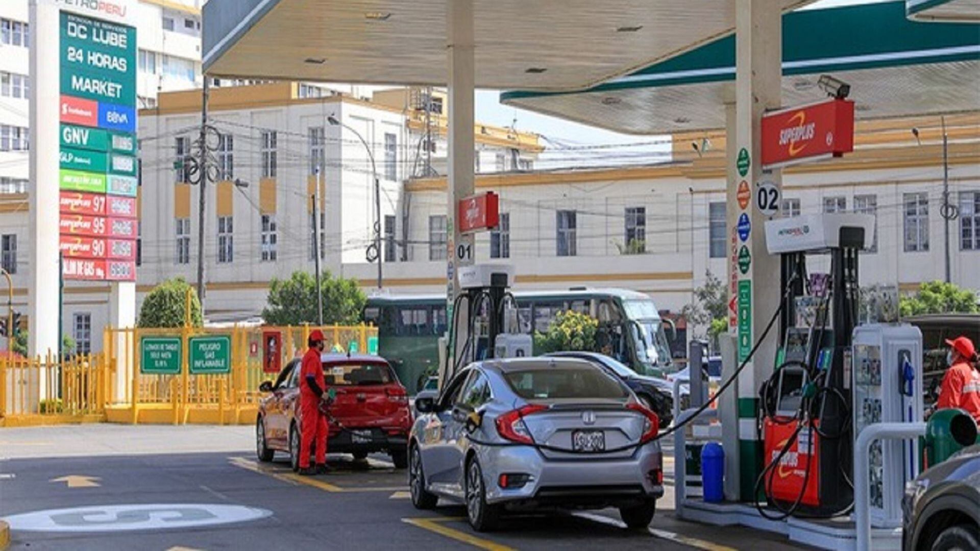 El precio del galón de la gasolina regular ha desminuido desde el inicio del 2024. (Foto: Andina)