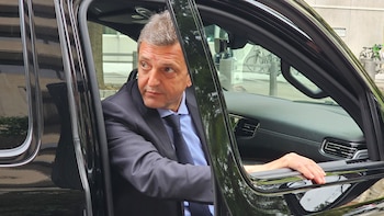 El ministro al salir del