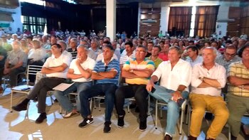 Muchos asistentes a la reunión