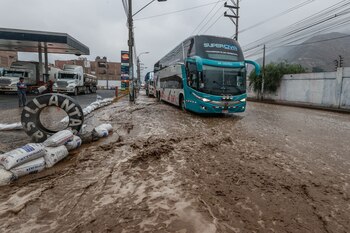Chaclacayo: viviendas destruidas, pistas intransitables y miles de damnificados por la caida de huaicos.