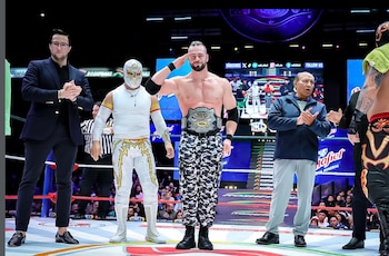 Tras más de una década persiguiendo su sueño como luchador, el “Super Soldado” decidió regresar temporalmente al ámbito militar. (Foto: CMLL)