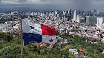 Panamá redujo su déficit fiscal