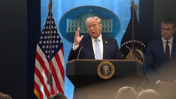 Trump amenaza a Irán por supuestos cobros a petroleros que atraviesan el estrecho de Ormuz