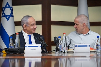 18/04/2024 FILED - 18 April 2024, Israel, Tel Aviv: Prime Minister of Israel Benjamin Netanyahu (L) meets ISA Director Ronen Bar at the Israel Securities Authority (ISA) headquarters. Photo: Koby Gideon/GPO/dpa - ATTENTION: editorial use only and only if the credit mentioned above is referenced in full
POLITICA INTERNACIONAL
Koby Gideon/GPO/dpa